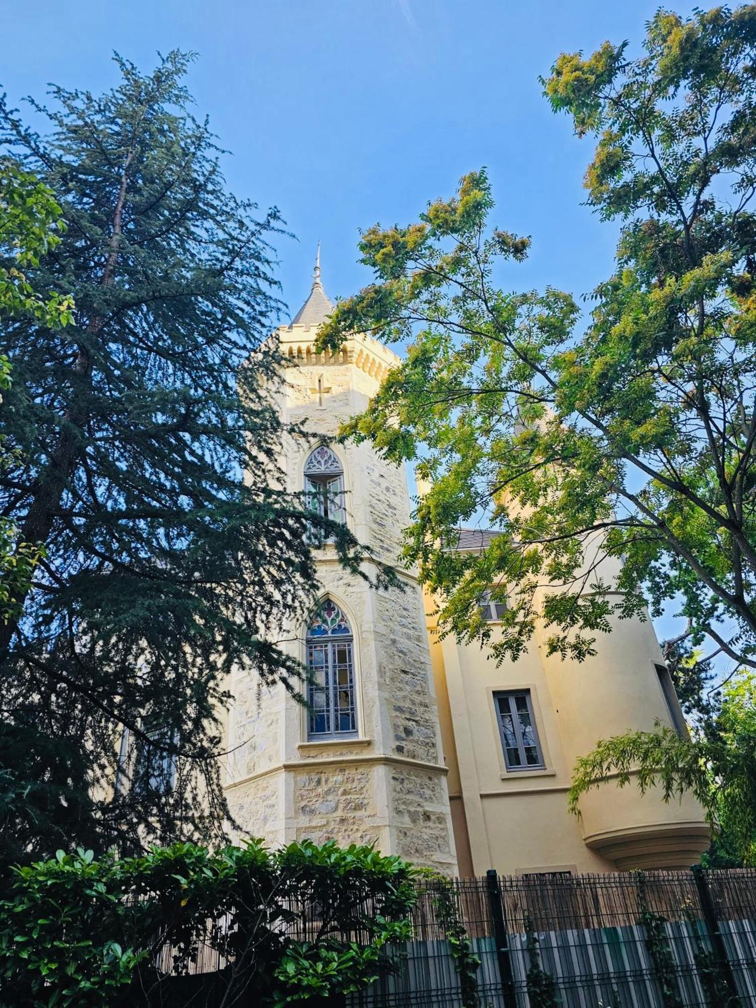 Chateau Grandclement Lyon Villeurbanne Niveau Rdc - Tresor Cache En Ville Avec Vue Piscine Et Parc Exterior foto